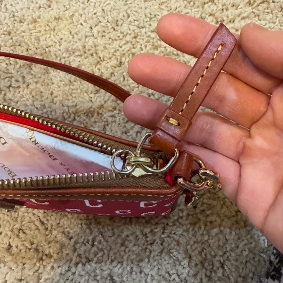 NWT Dooney & Bourke “C” wristlet